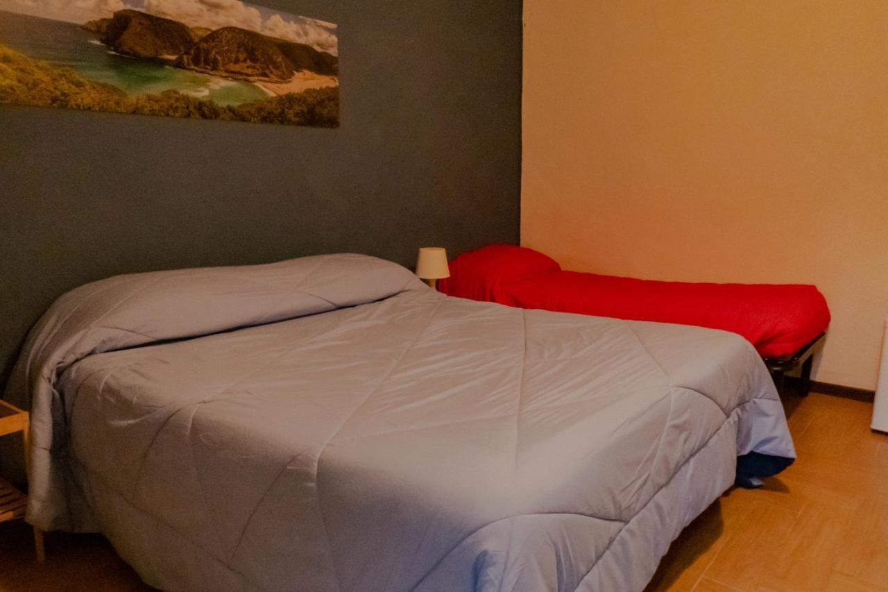 Passaggio A Sud Ovest Bed and Breakfast Iglesias Exteriör bild